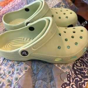 Brand new kids crocs, size 4, celery
